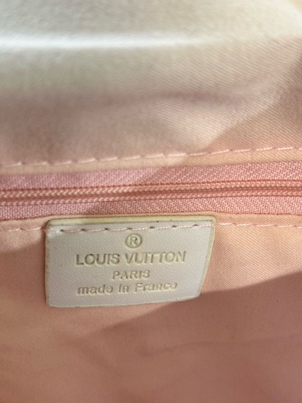 Louis Vuitton Damier Azur Check Canvas Crossbody in Ivory and Light Gray - Picture 5 of 7
